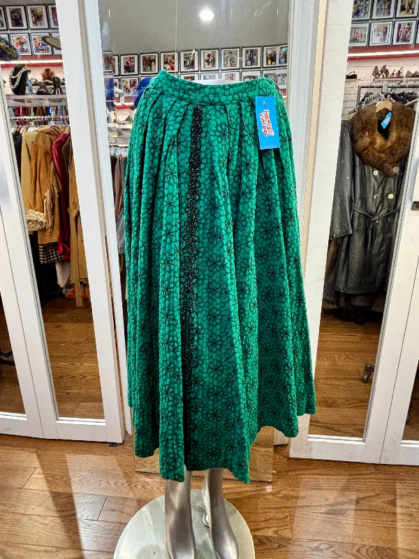 50’s Kelly Green With Black Embroidery Flower Full Skirt leather skirt bold