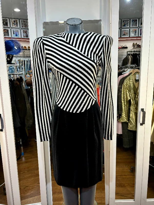 90s Asymmetrical Stripes With Solid Plead Skirt By Choon California wool skirt breathable