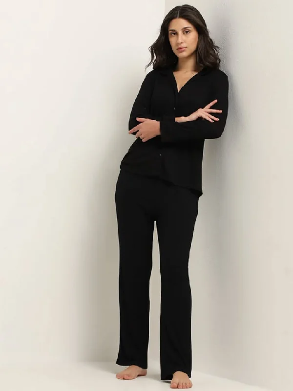 Wunderlove Black Ribbed Straight-Fit Supersoft Pants Fashionable Tapered Leg Pants