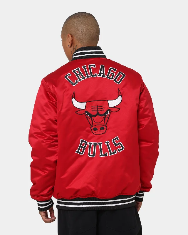 Mitchell & Ness Chicago Bulls Heavyweight Satin Jacket Scarlet Bomber Jacket Anorak Windbreaker Mitchell & Ness Chicago Bulls Heavyweight Satin Jacket Scarlet Bomber Jacket Anorak Windbreaker