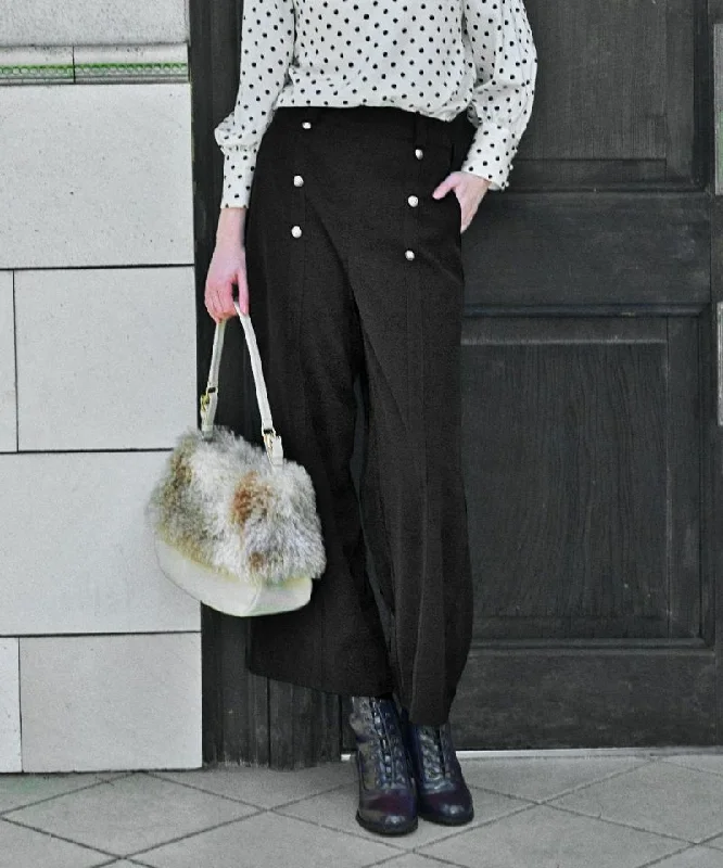 Straight pants with front gold buttons / an another angelus [51BH02q002]. Slim Fit Casual Pants