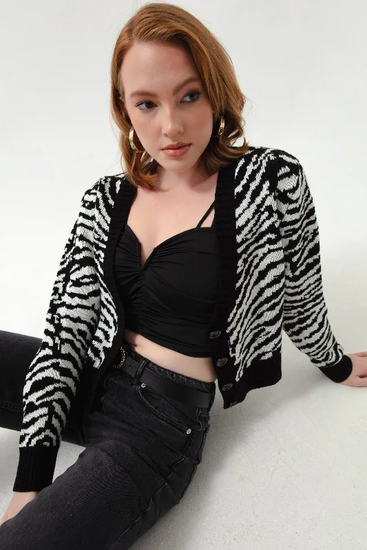 Woman Zebra Pattern Triko Cardigan Soft Cozy Warm