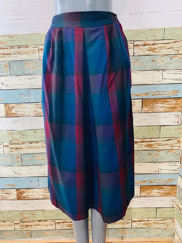 80’s High Waisted Tartan Wool Skirt  By Allen Bernand Sport velvet skirt luxury