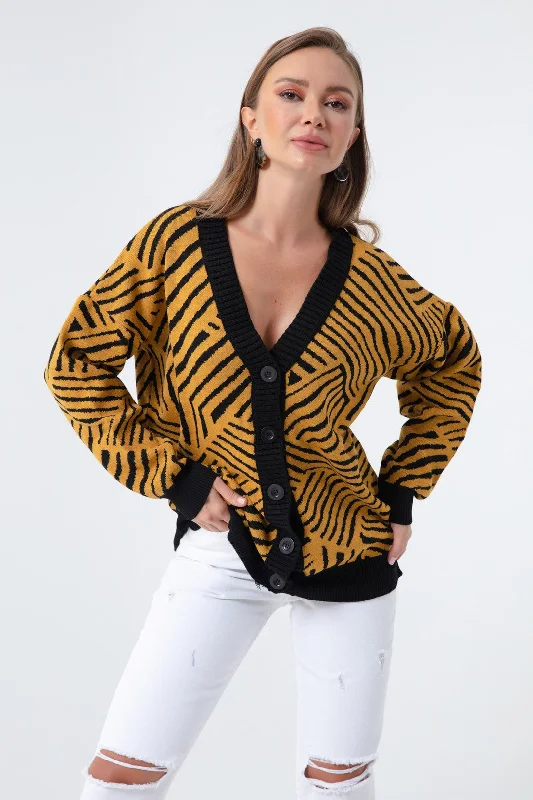 Woman Oversize Buttoned Knitwear Cardigan Slim Fit Regular Fit Oversized